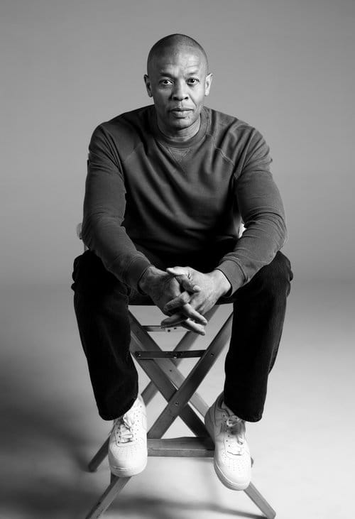 dr dre sitting